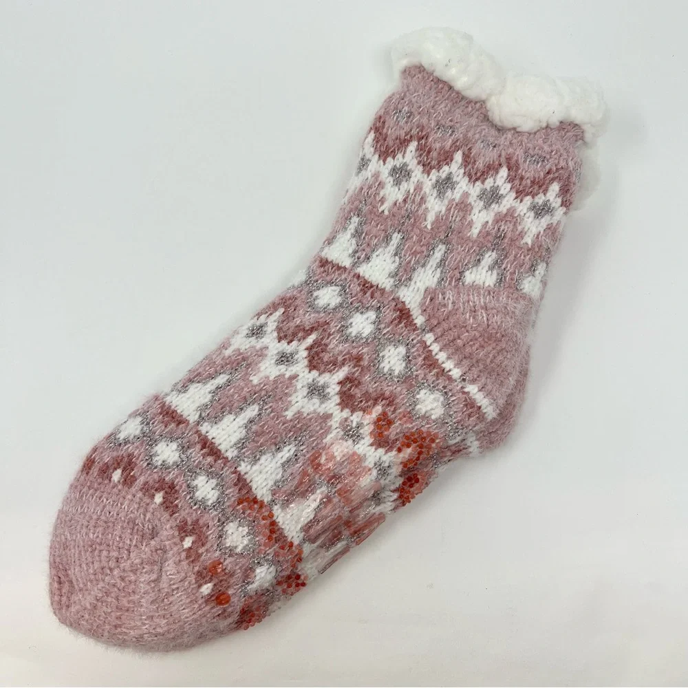 NWT Muk Luks Cabin Socks Women’s L/XL Size 8-10 Warm Sherpa Lined Non Slip
